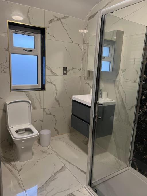 Potters Hideout- 2 Bedroom 2 Bathroom Apartment Watford  Eksteriør bilde